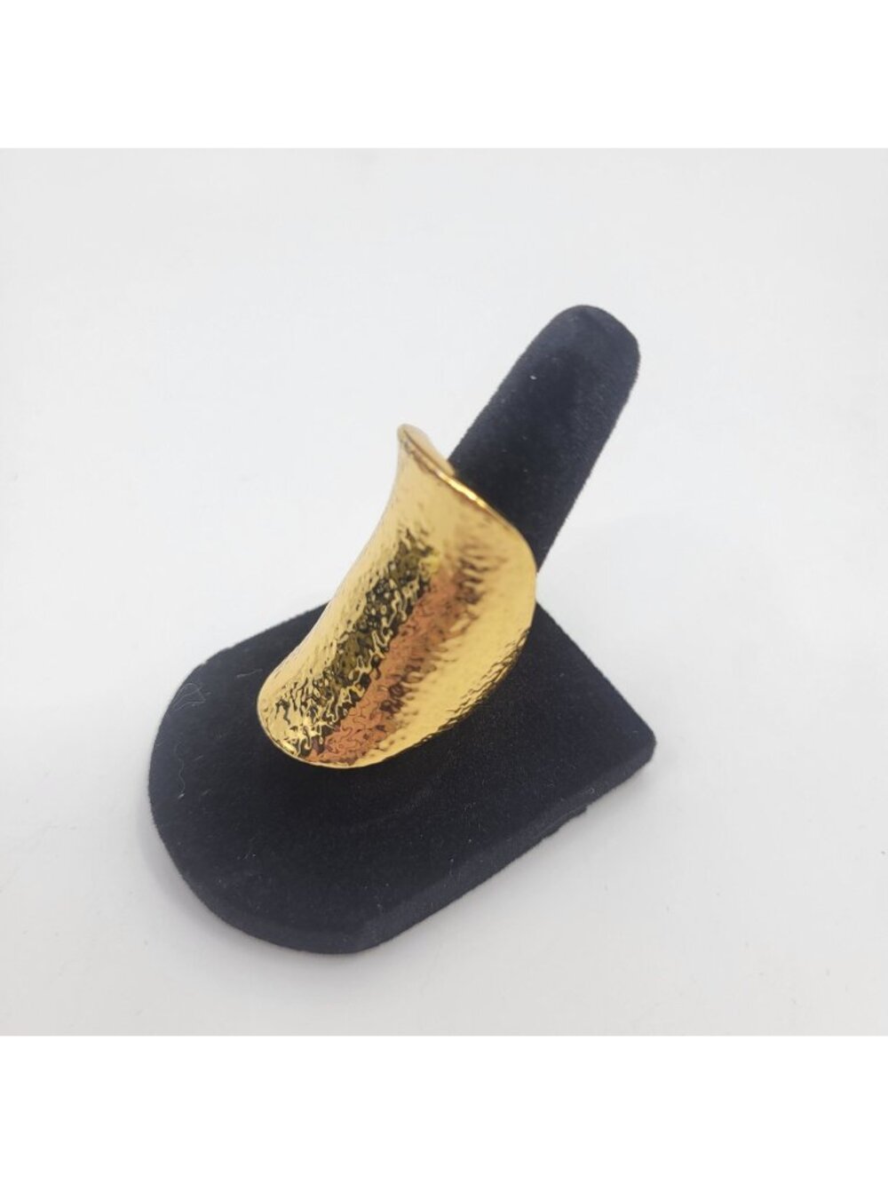 Vintage Sculptural Hammered Gold Tone Ring Size 7 Modernist Concave Curved - JW0